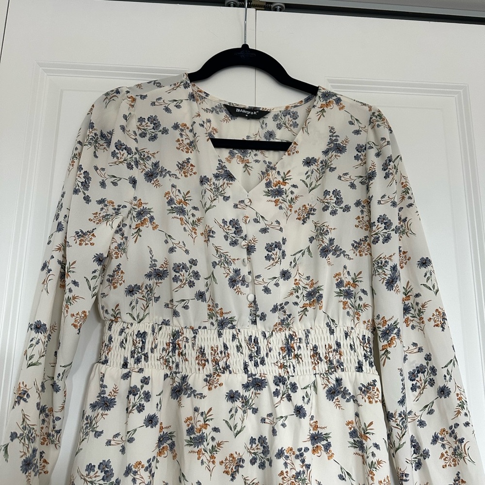 Floral Print V-Neck Long Sleeve Smocked Waist Midi Dress - Picture 6 of 9
